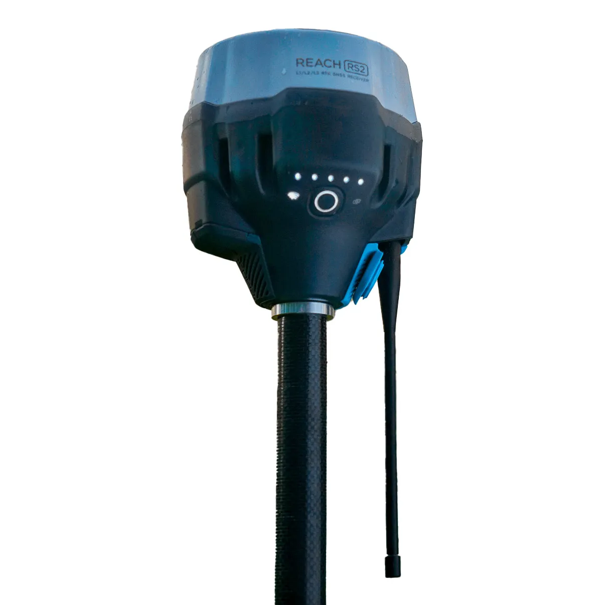 Equipo Emlid Reach RS2 utilizado en levantamientos GNSS de alta precisión.